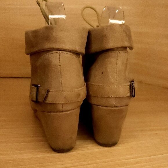 Call It Spring Tan Lace Up Faux Suede Wedge Boots 7 - Picture 3 of 8